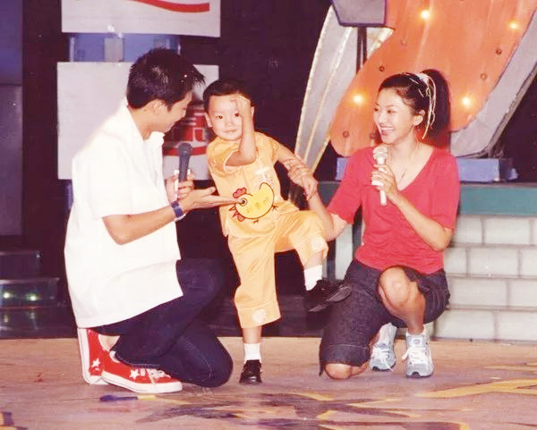 央視花旦方瓊:早年喪父,後嫁給上司,將丈夫當恩人 央視花旦方瓊:早年喪父,後嫁給上司,將丈夫當恩人