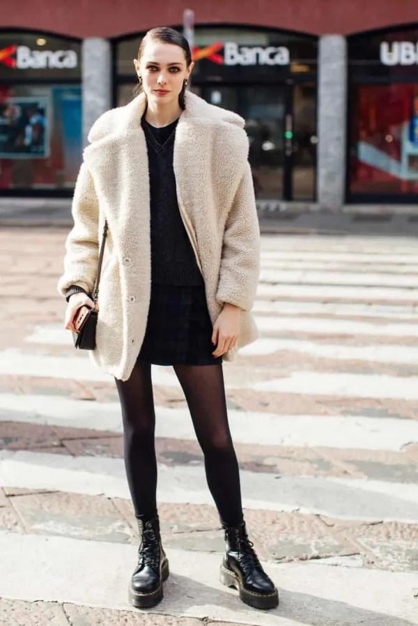 外套裡面別總穿衛衣了，今冬這樣穿最流行