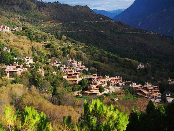 大渡河畔的川西世外桃源，被評為一生中必去古鎮，盛產美人