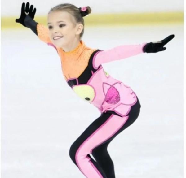 冰上從不缺美少女，17歲的謝爾巴科娃也許就是北京冬奧會上最亮眼的星