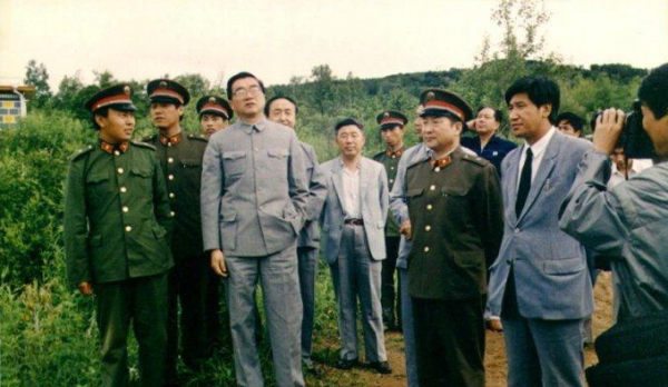 解放瀋陽時連長俘虜了一名小兵,35年後連長是副軍長,小兵成軍長 解放瀋陽時連長俘虜了一名小兵,35年後連長是副軍長,小兵成軍長