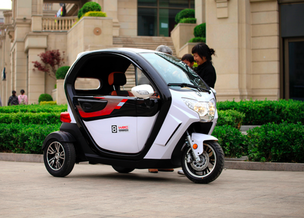 最大續航190公里,支援太陽能充電,飛諾電動三輪車測評 最大續航190公里,支援太陽能充電,飛諾電動三輪車測評