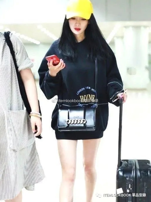 陳小紜被嘲“情商低”?學了冪式穿搭,卻忘了學習冪式的高情商… 陳小紜被嘲“情商低”?學了冪式穿搭,卻忘了學習冪式的高情商…