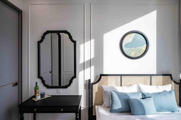 年輕夫妻太有眼光了，買到“一線”湖景房，普通高層房根本比不了