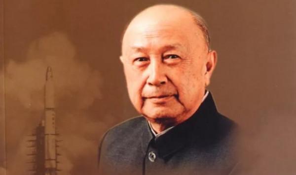 毛主席逝世7年後，毛岸成的真實身份才曝出，他是001號導彈專家