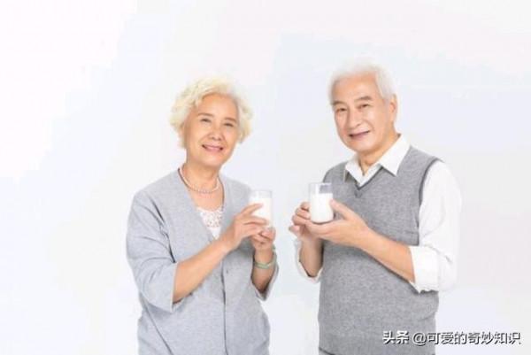 中年人容易缺鈣,這4種食物補鈣比較好,條件允許的話,可換著吃 中年人容易缺鈣,這4種食物補鈣比較好,條件允許的話,可換著吃