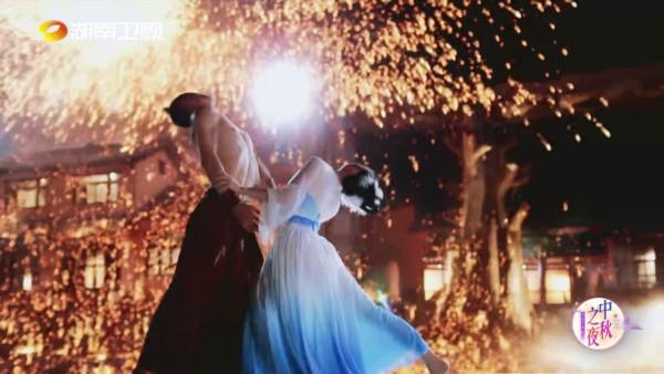 這個節目值得和全家人一起看,打鐵花非遺舞臺美哭了 這個節目值得和全家人一起看,打鐵花非遺舞臺美哭了