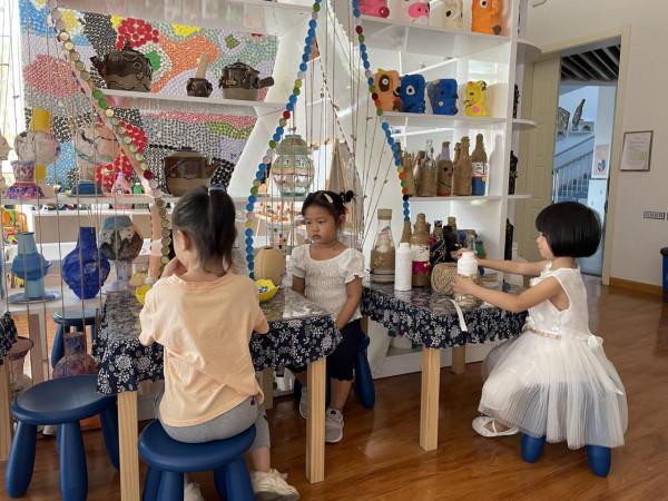 舊瓶也能“七十二變”激發孩童創意樂趣 舊瓶也能“七十二變”激發孩童創意樂趣