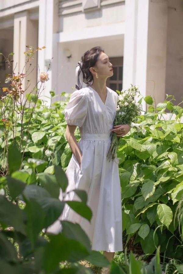 “富婆們”為什麼都愛穿連衣裙? “富婆們”為什麼都愛穿連衣裙?