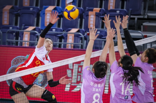 廣東女排主帥罵哭隊員！不是攔不到是身高吃虧，奇葩佈陣引吐槽