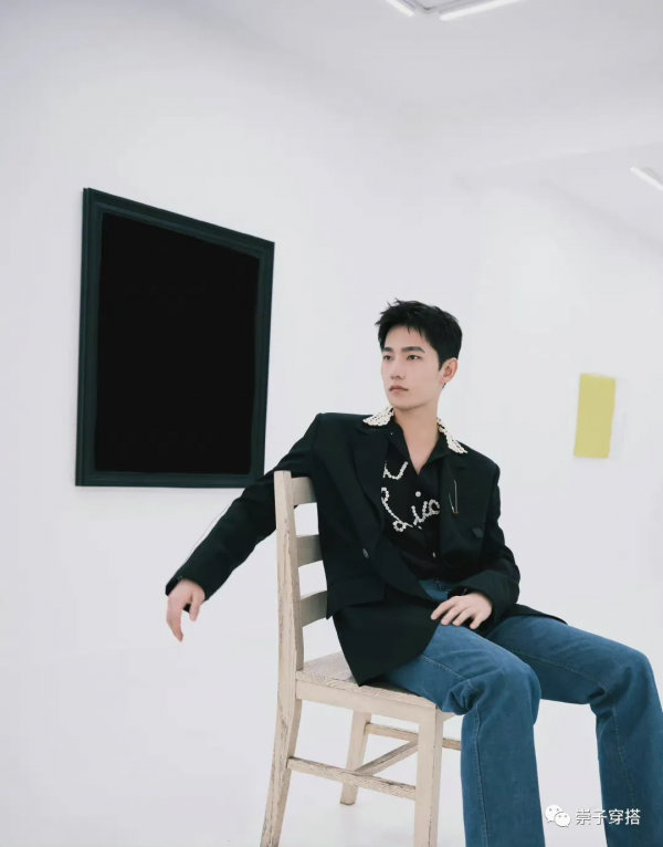 楊洋的西服，李易峰的皮夾克，簡單又易學，同樣適用於我們