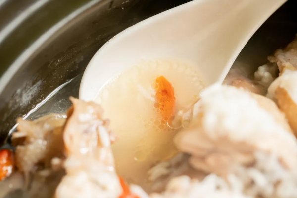 這爸媽教的傳統菜——鹽酒雞，才是冬日養生王牌