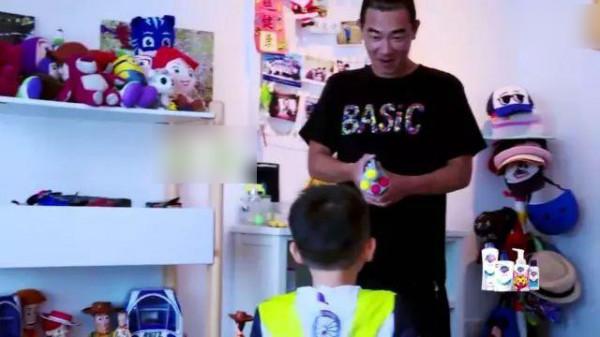 明星豪宅大對比，趙文卓豪宅大地種參天大樹，張智霖租房到買房