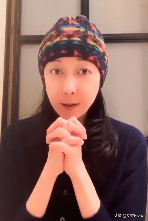 吳綺莉年後首次露面！穿毛衣戴毛線帽說上海話，瘦成錐子臉顏值高