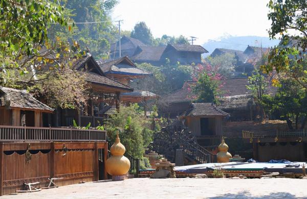 苦等5年，中國首條跨國高鐵通車了，雲南這座慢城正適合冬季出發