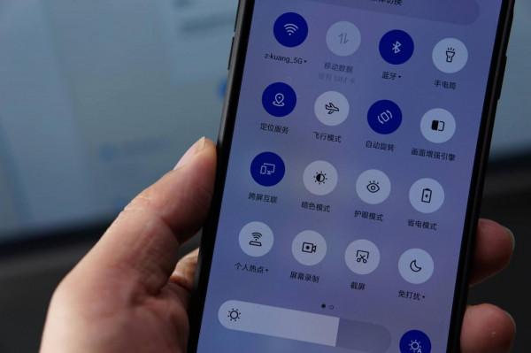 一分鐘非華為電腦安裝電腦管家，爆屏手機化身生產力、摸魚神器