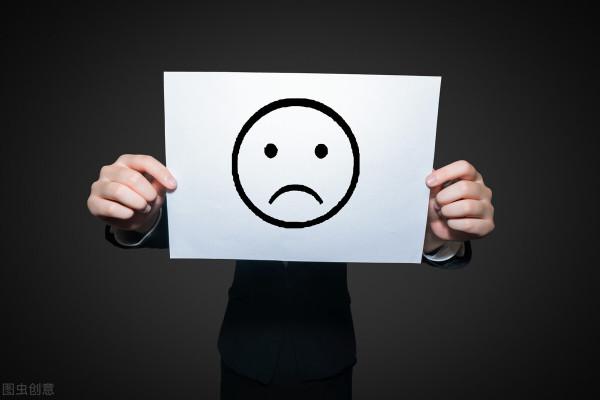 演藝明星個人頭像，已不適宜出現在公共場所做宣傳，做廣告