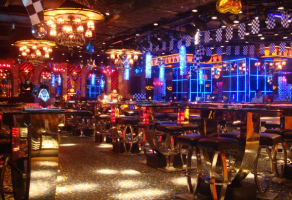 2019年高材生在校做生意,剛畢業就賺兩個億,警察上門後被判13年 2019年高材生在校做生意,剛畢業就賺兩個億,警察上門後被判13年