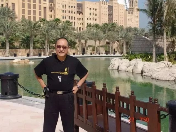 非洲首位華人酋長:擁有私人武裝,中國大使館遇劫時率警衛隊營救 非洲首位華人酋長:擁有私人武裝,中國大使館遇劫時率警衛隊營救