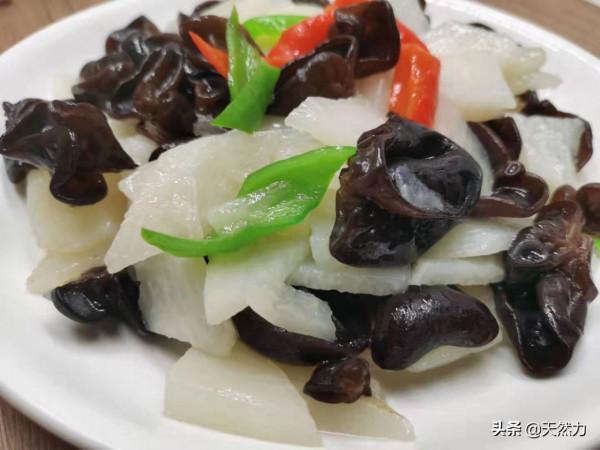 飯店的山藥炒木耳為什麼好吃，那是有講究的，簡單易學，一看就會