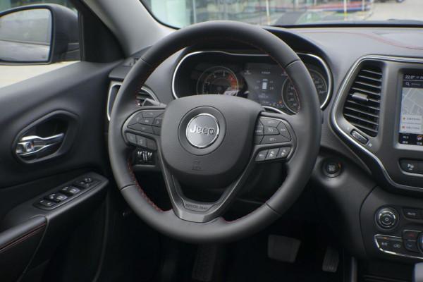 中型SUV，顏值高動力強，自由光怎麼樣？全方面評測！