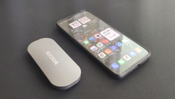 拆解+多協議介面測試!鎧俠XD10移動固態硬碟值不值得買? 拆解+多協議介面測試!鎧俠XD10移動固態硬碟值不值得買?