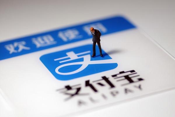 “新騙局”下，支付寶卻上了熱搜，儲戶在裡面的錢還安全嗎？