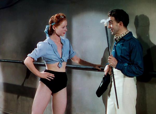 《紅菱豔》：令人驚歎的芭蕾舞服裝和層層疊疊的彩妝設計，太美了