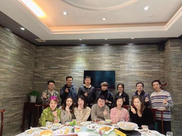 騰訊&amp&semi;億邦朋友飯局