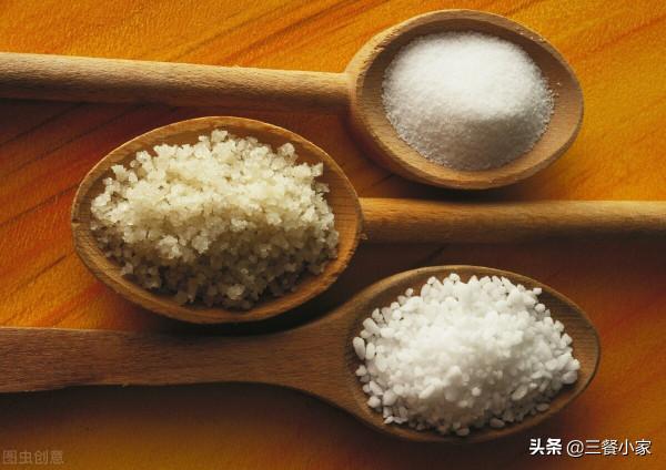 鹽要怎麼買?加碘、無碘、低鈉、粗鹽,箇中區別很大,看明白再買 鹽要怎麼買?加碘、無碘、低鈉、粗鹽,箇中區別很大,看明白再買
