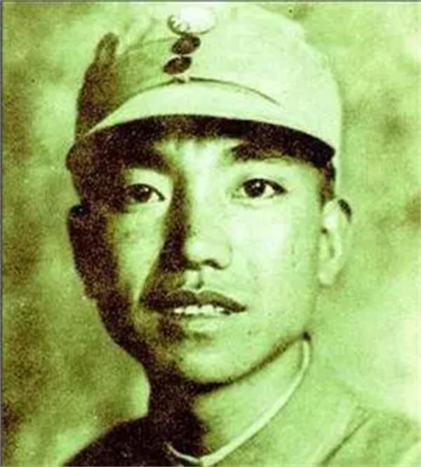 蕭克上將孫子穿補丁衣服上學，被老師詢問：你家是不是很窮？