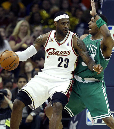 為什麼皮爾斯喜歡到處黑詹姆斯?看了他們69次交手的資料,你就懂 為什麼皮爾斯喜歡到處黑詹姆斯?看了他們69次交手的資料,你就懂