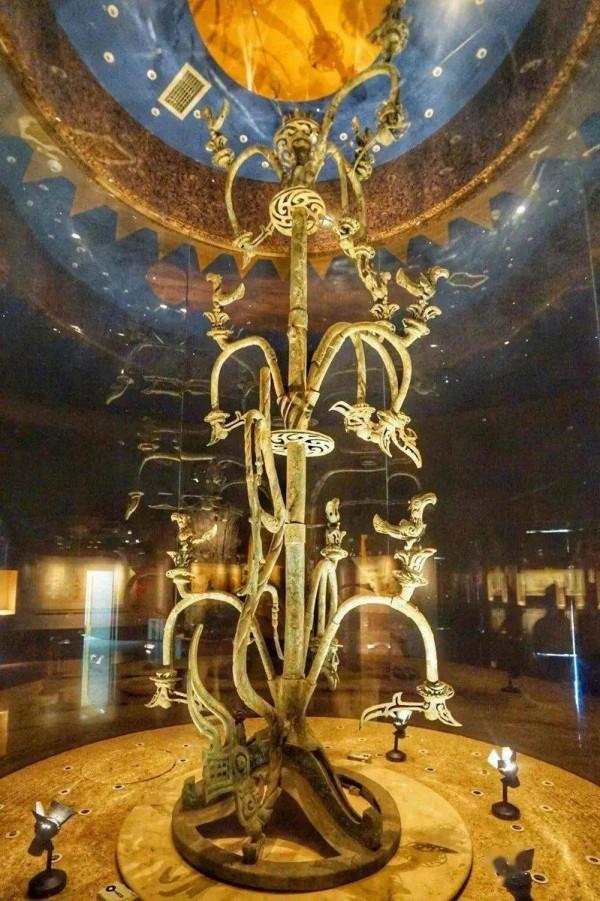 三星堆為何間隔34年後再被髮掘？為何人們感嘆“越挖越不懂”？