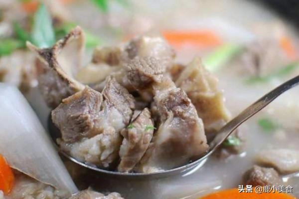 燉豬牛羊肉時，總是燉不爛？不是時間不夠，而是少放了“酸性物”