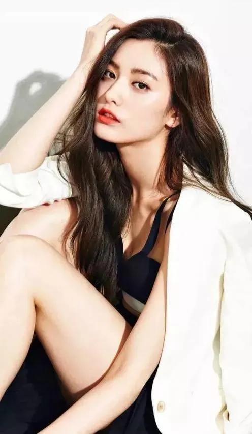 連續兩年被評為世界最美 林珍娜