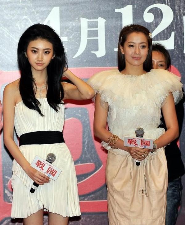 景甜為了顯臉小真是拼了，弄著“獅王”髮型，更顯瓜子臉