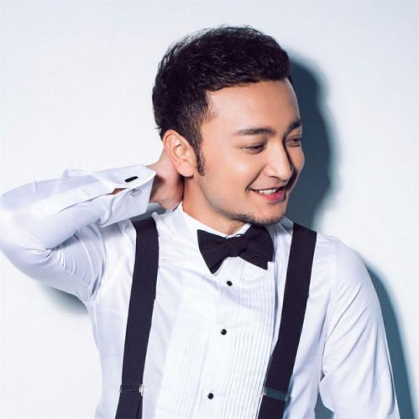 9位央視男神主持人，個個才華橫溢，康輝儒雅，撒貝南幽默