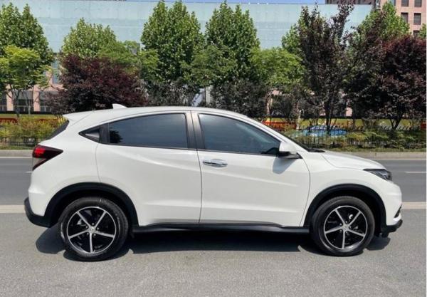 “小車”大空間,油耗低至6L,中配落地不到15萬,帶你看本田繽智 “小車”大空間,油耗低至6L,中配落地不到15萬,帶你看本田繽智