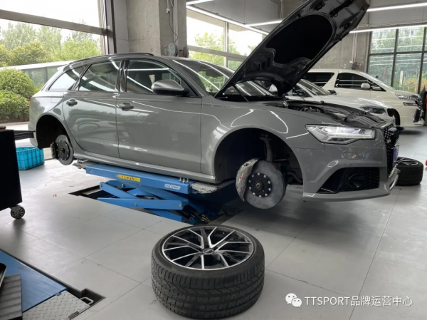 改裝案例 | 奧迪RS6升級前十後四陶瓷剎車套裝 改裝案例 | 奧迪RS6升級前十後四陶瓷剎車套裝