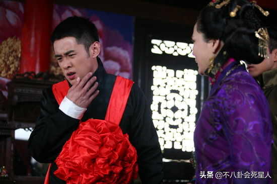 10部“兒子比媽大”的劇,最多的有兒子比媽媽大12歲,強行裝嫩 10部“兒子比媽大”的劇,最多的有兒子比媽媽大12歲,強行裝嫩