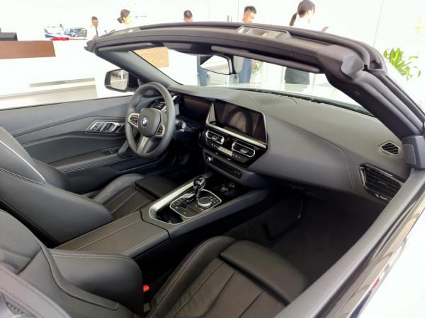 跑車範兒十足 實拍寶馬Z4最低配 敞篷是精髓 跑車範兒十足 實拍寶馬Z4最低配 敞篷是精髓