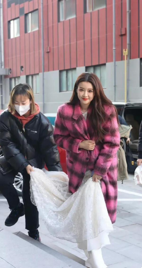 央視百花迎春晚會來襲!楊冪李易峰張藝興等人參與錄製,你期待誰 央視百花迎春晚會來襲!楊冪李易峰張藝興等人參與錄製,你期待誰