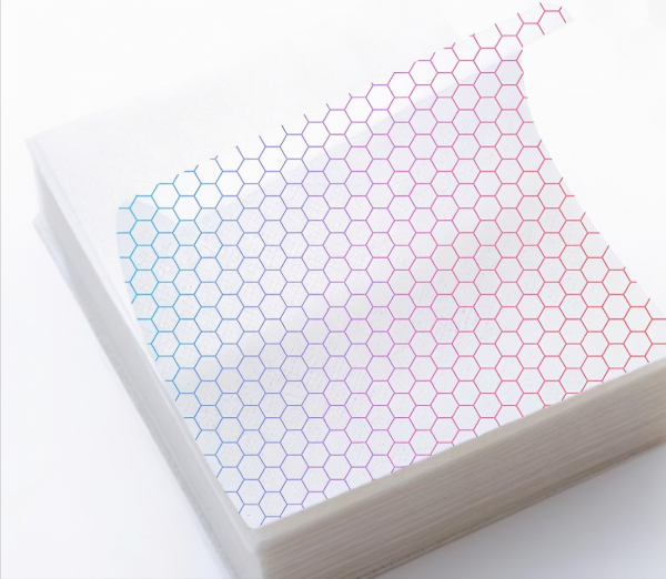 衣服褪色又混色怎麼辦?洗衣服時加張“紙”,洗完和新衣服一樣 衣服褪色又混色怎麼辦?洗衣服時加張“紙”,洗完和新衣服一樣