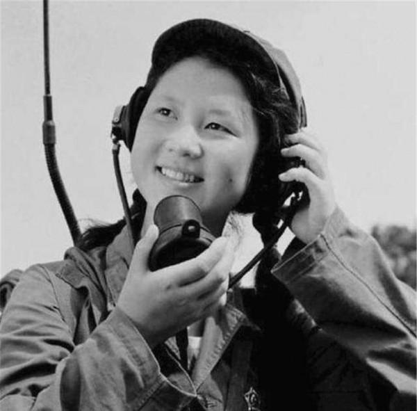 1971年，王樹聲去部隊看望女兒，衛兵攔下：排隊填表