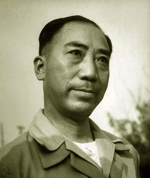 1949年,軍統少將穿解放軍軍裝前往北平,世人才知戴笠愛將竟是特工