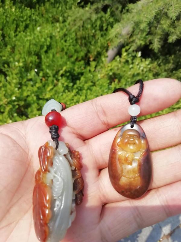 黃沁籽玉佛公臨