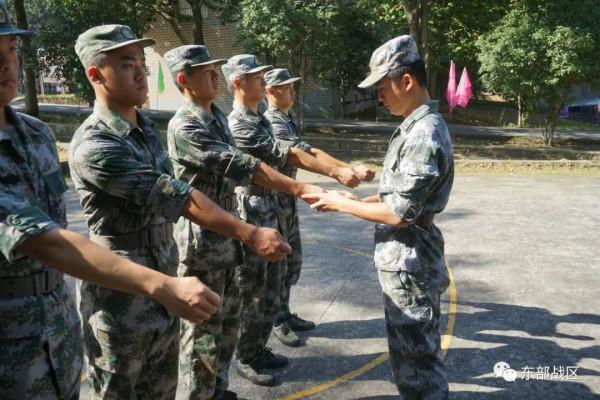 新兵入營已10天,他們表現怎麼樣? 新兵入營已10天,他們表現怎麼樣?