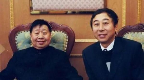 登春晚33年，曾被保姆敲詐“分手費”，62歲退休，馮鞏如今怎樣了