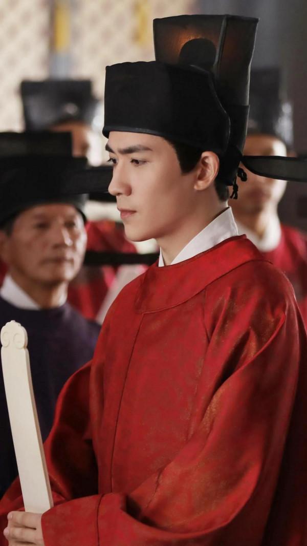 誰說大紅太俗氣?這6位紅衣造型又酷又颯,歪頭殺邪媚直擊觀眾心 誰說大紅太俗氣?這6位紅衣造型又酷又颯,歪頭殺邪媚直擊觀眾心