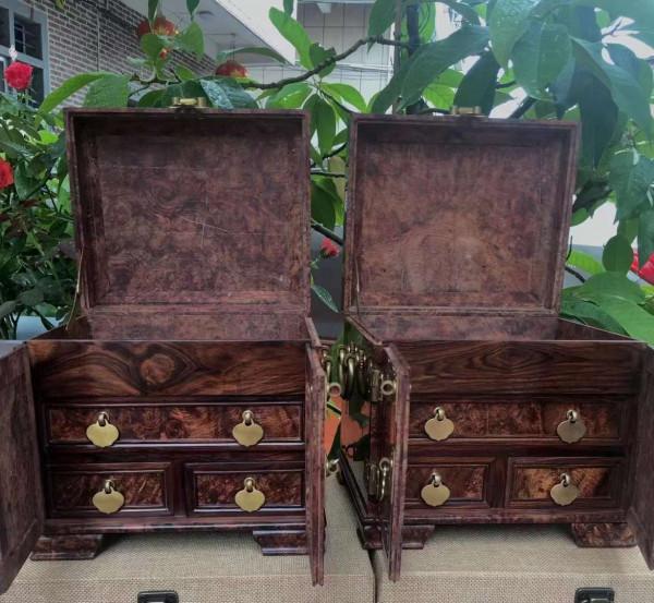 爆瘤疤官品箱一對